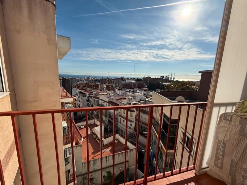 Foto 37e65b77-4091-422e-971a-16db096826f9. Àtic amb calefacció a Sistrells Badalona