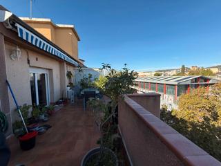 Etagenwohnung  Carrer de l'estrella. Ático con terraza y ascensor