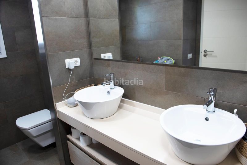 Foto a1035ebf-1565-424b-9437-54f2428f429d. Xalet amb calefacció aparcament piscina a Alella