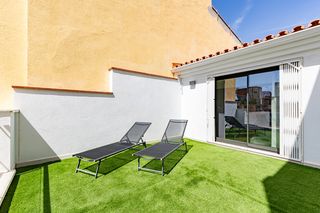 Casa adossada  Carrer de sant pere. Casa en el centro junto rambla y playa