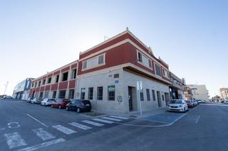 Lloguer Nau industrial a Carretera barcelona 12. Inmueble de uso comercial y hotelero en alquiler en emperador.