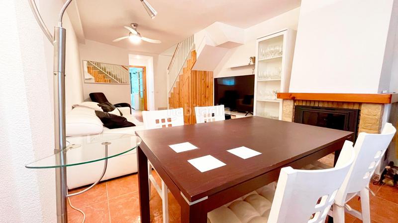 Foto f49842fb-e324-4a56-ba86-d0447f482bac. Rent semi detached house with heating parking pool in Puçol