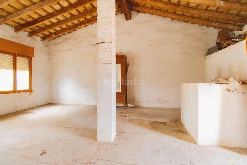Foto 6f7cfef0-cee6-493a-ae33-9d19121841db. Chalet casa esquinera para reformar en Nules