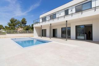 Xalet  Avenida avenida de josep alfonso. Chalet de obra nueva en urbanización alfinach