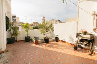 Pis  Calle metge miquel servet. Vivienda con terraza en massamagrell