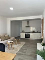 Apartamento en Calle mestre serrano 55. Piso reformado con terraza privada en puçol
