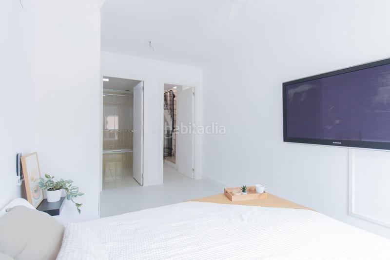 Foto 2d8e0273-d25d-44fd-806b-f4cc0fa52694. Semi detached house with parking in Centro-El Castillo Sagunt