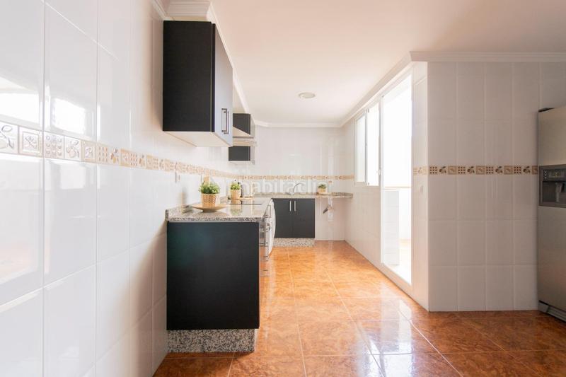 Foto ebb4769c-5d2e-429c-8ce6-7cbbd521791a. Semi detached house with parking in Centro-El Castillo Sagunt