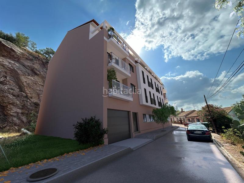 Foto f9bc8274-21c5-4c85-ad3e-008d34b9c968. Flat with parking in Serra