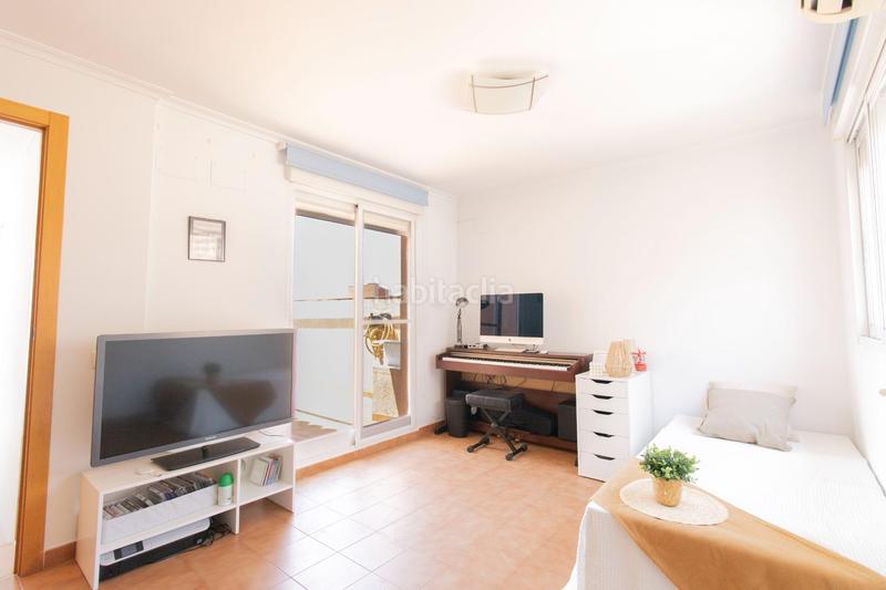 Foto 40a72572-215b-4eb5-b1a6-84ed62b81118. Casa adosada  lista para entrar a vivir en el centro en Foios