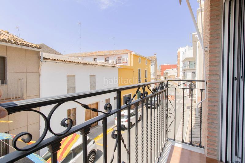 Foto 7eae2387-914e-44ae-8a53-29a2903d3880. Casa adosada  lista para entrar a vivir en el centro en Foios