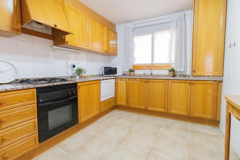 Foto d3dee8e6-ca1a-4ce8-bde0-fe1bdd7cf1bf. Casa adosada adosado esquinero en naquera!!! en Casco Urbano Náquera