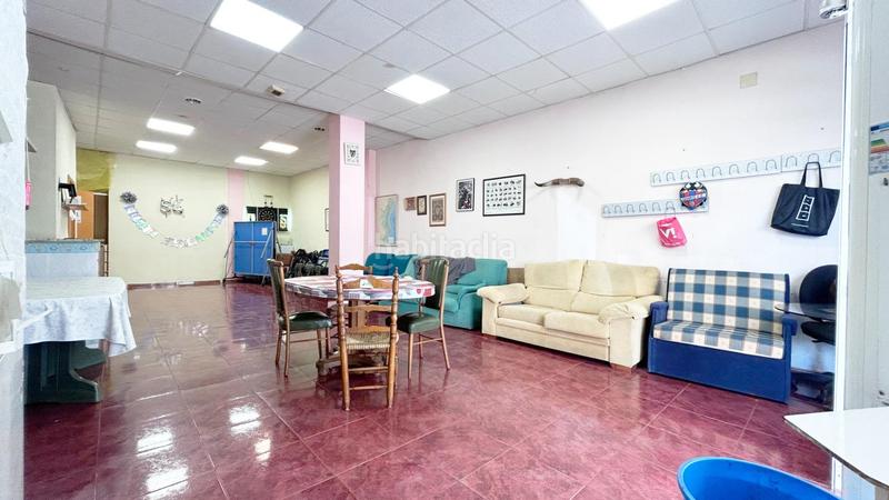 Foto 797f558b-17ca-4bf3-b6c3-8649bfb593d4. Location local commercial dans Massamagrell