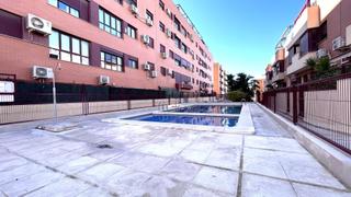 Rent Ground floor in Avenida de Abril-9 de Octubre. Piso en alquiler en planta baja en el centro del puerto de sagun