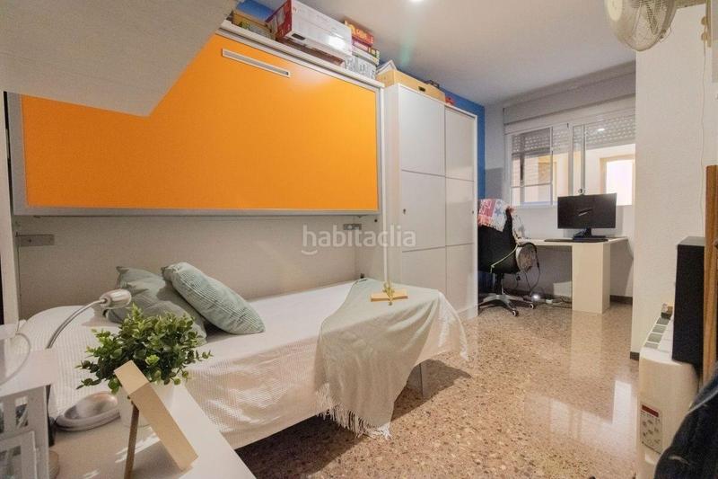 Foto 45e91324-080f-41d3-9373-bb31cdb4a1a4. Etagenwohnung mit parking in Malva Rosa Valencia