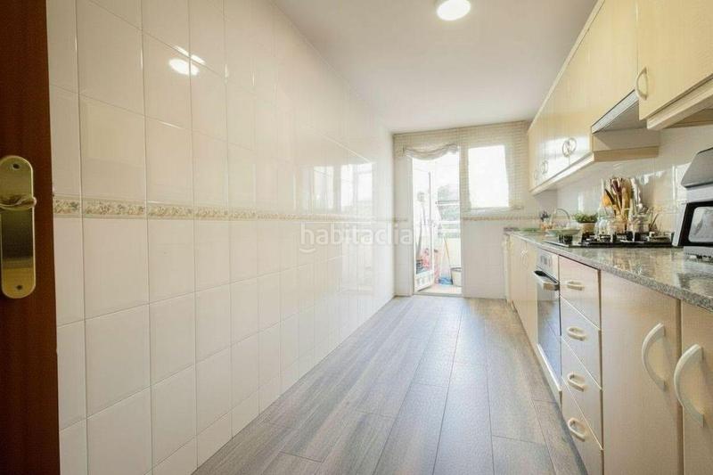 Foto f1088343-ce95-4938-8506-b90d16b7d68c. Etagenwohnung mit parking in Malva Rosa Valencia