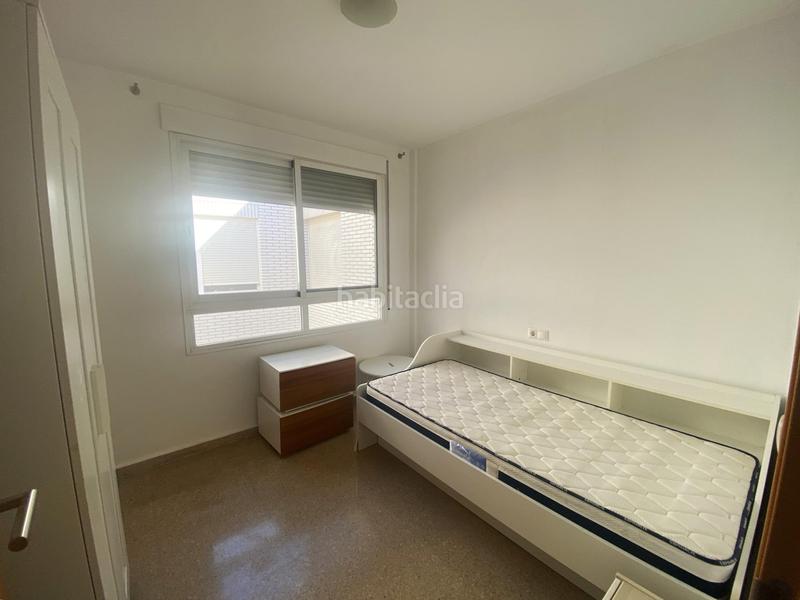 Foto c98ac593-b9bb-43d4-92fb-70fcb4d56528. Zweistöckige wohnung in calle nou d'octubre 3 in Albuixech