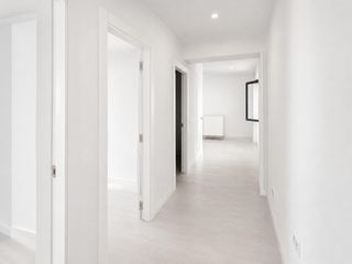 Appartamento in Calle calle mare de déu del puig 19. Tu nuevo hogar en torrent espacio, diseño y versatilidad