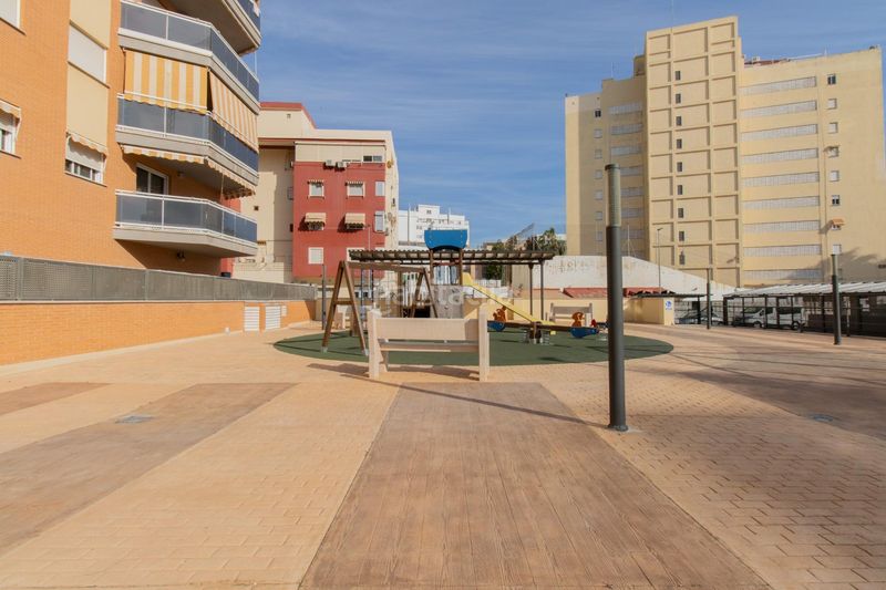 Foto 3a571ffb-1a6e-4dca-92da-41dee1377d87. Apartament amb piscina a Platja de la Pobla de Farnals Pobla de Farnals (la)