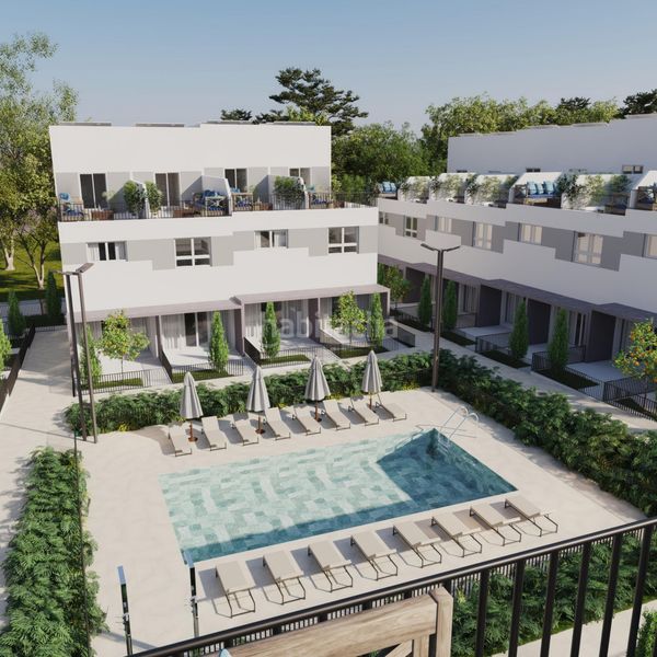 Foto 63873f5c-7192-4e21-9223-c2767804078d. Casa adossada a Massamagrell