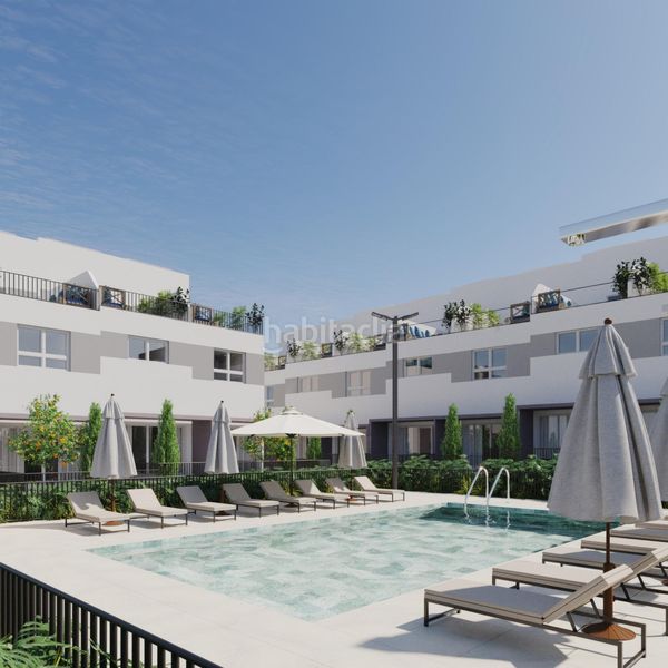 Foto f1f98b58-1ad3-4884-bad3-5daa487a7b2a. Casa adossada amb aparcament piscina a Massamagrell