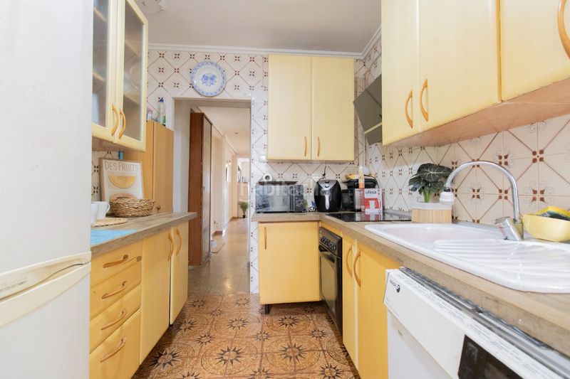 Foto 176c938d-a607-4273-a731-42cafc3b8f9b. Pis a malvarrosa 121 a Malva Rosa Valencia