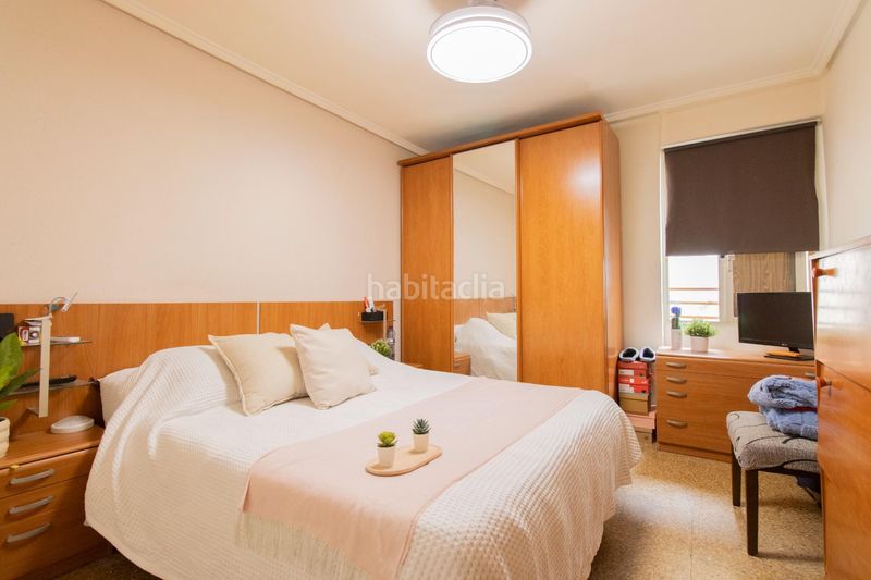 Foto 403c17fd-8a16-4d17-97c3-93168b41fec7. Pis a malvarrosa 121 a Malva Rosa Valencia