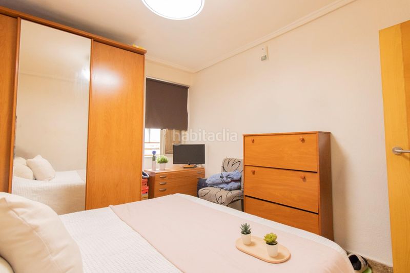 Foto 4b363380-adc3-4fd6-b76e-6abead024bdc. Pis a malvarrosa 121 a Malva Rosa Valencia