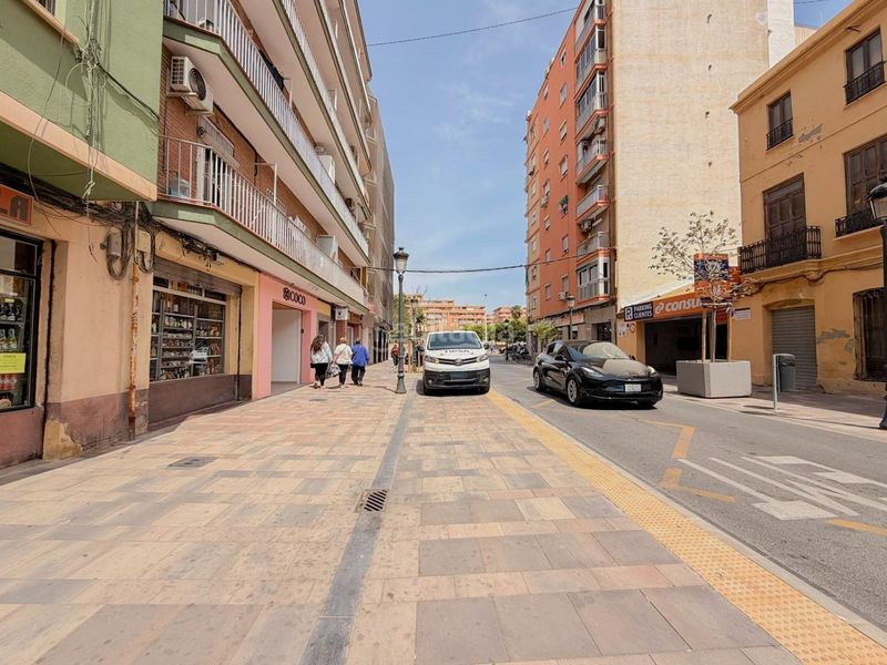 Foto 7bbdf9df-2d29-46c8-94df-871f8f239c8c. Pis a malvarrosa 121 a Malva Rosa Valencia