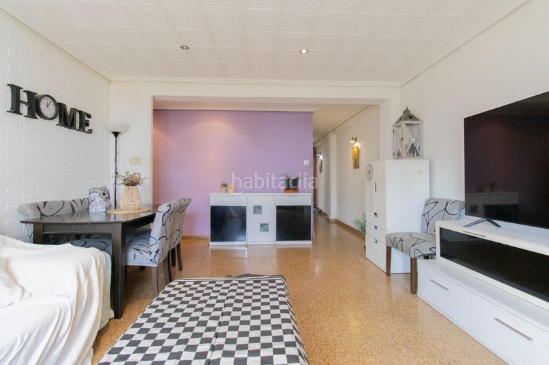 Foto a61bec05-1ef1-439a-9e19-76498f529304. Pis a malvarrosa 121 a Malva Rosa Valencia