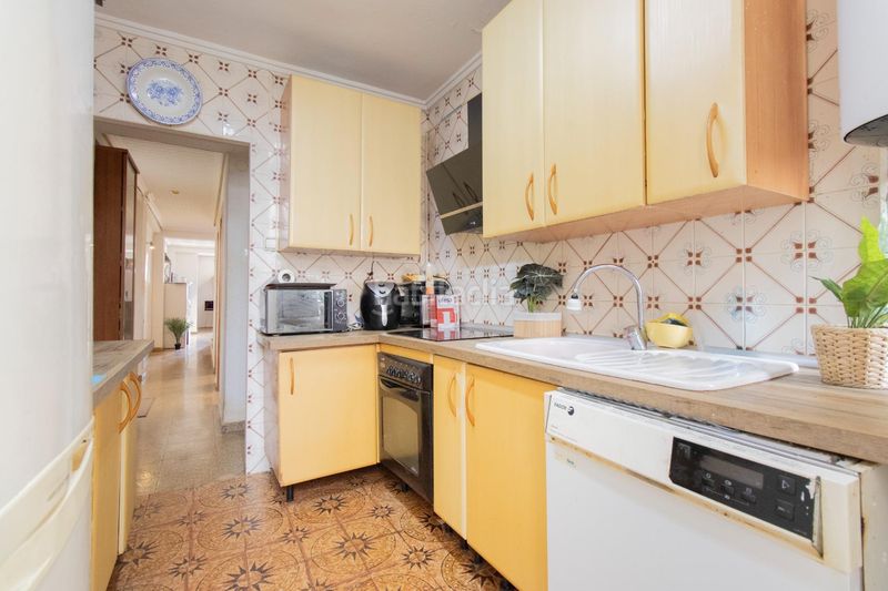 Foto c359f7b5-2116-48ea-b1fb-b4c3e84cdb70. Pis a malvarrosa 121 a Malva Rosa Valencia