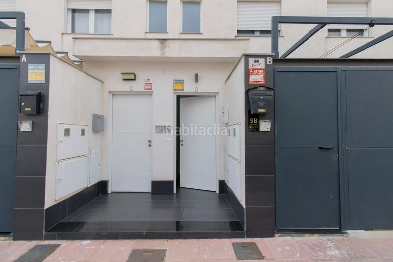 Foto 1387251b-90b6-41ec-ba42-fee357809392. Àtic amb aparcament a Rafelbunyol