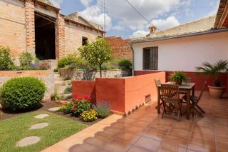 Casale  Calle de sant gaietà. Casa de pueblo con gran potencial en sumacàrcer , luz, patio, te