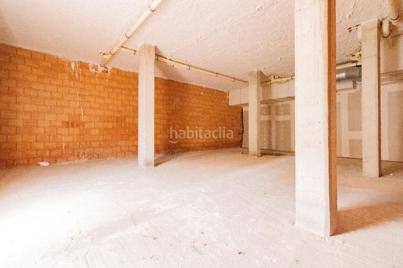 Foto f5dc59b4-b10e-48f0-a39f-60c11b491e5d. Local comercial a San José-Los Metales Sagunt