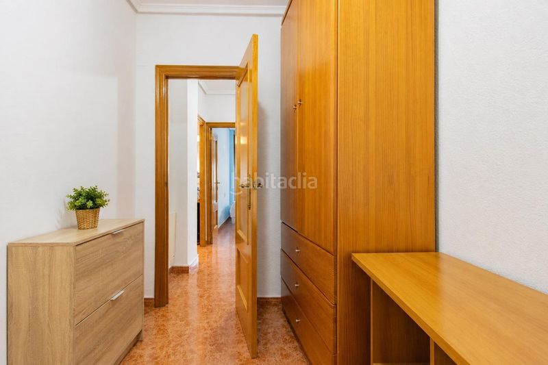 Foto f9336a29-0b40-4273-b22c-10e4b565cc87. Xalet a Massamagrell