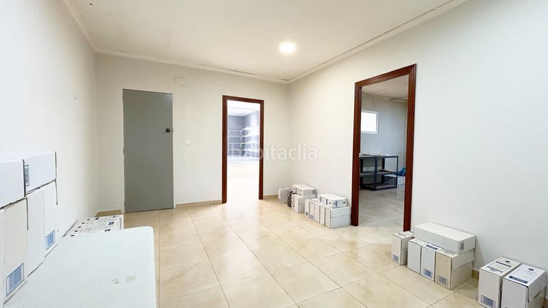 Foto d683481a-5d58-44cf-9949-2827f6918920. Lloguer local comercial a calle progres 17 a Massamagrell