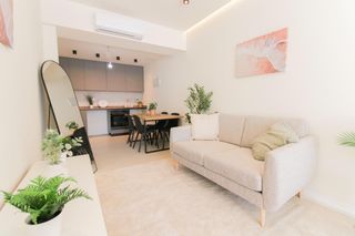 Loft a Fonteta de Sant Lluís. Vivienda a estrenar junto al roig arena