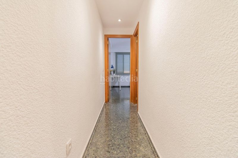 Foto f5185451-19aa-42a4-b594-b47737ed4f35. Pis amb aparcament a L´Illa Perduda Valencia