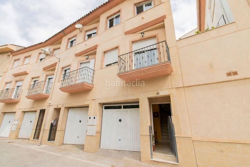 Foto e5c07342-d194-425c-a3af-384f5b47aace. Casa adossada amb aparcament a Zona Alta Puçol