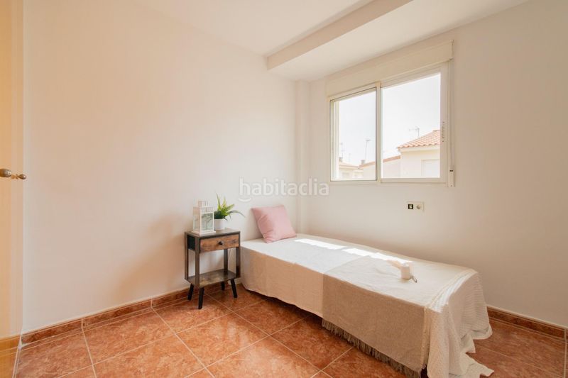Foto 07f7ab3a-f145-4977-8d28-f151e57f73b1. Casa adossada amb aparcament a Massamagrell