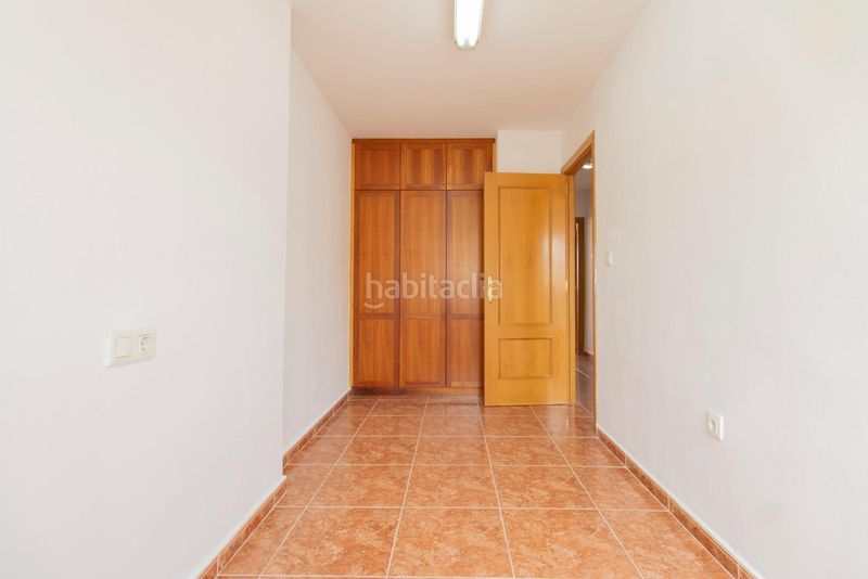 Foto 5a17ff60-686d-4af1-8fd3-f018b7dfa905. Casa adossada amb aparcament a Massamagrell