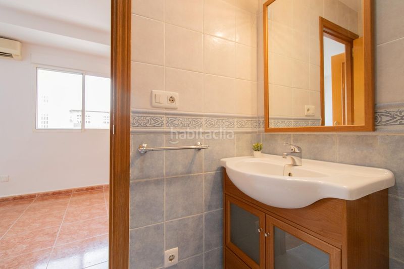 Foto a5f9417d-c5db-4142-8ac7-57b50f0d4154. Casa adossada amb aparcament a Massamagrell