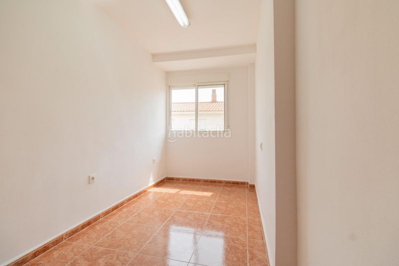 Foto a82144f4-4d7d-4f46-99db-523e737350fd. Casa adossada amb aparcament a Massamagrell