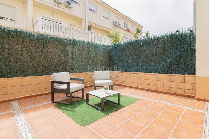 Foto cbfa73a5-5a5c-4f8e-b648-d503bfbff474. Casa adossada amb aparcament a Massamagrell