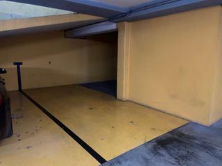 Aparcament cotxe a N/a. Aparcamiento céntrico de 28m2