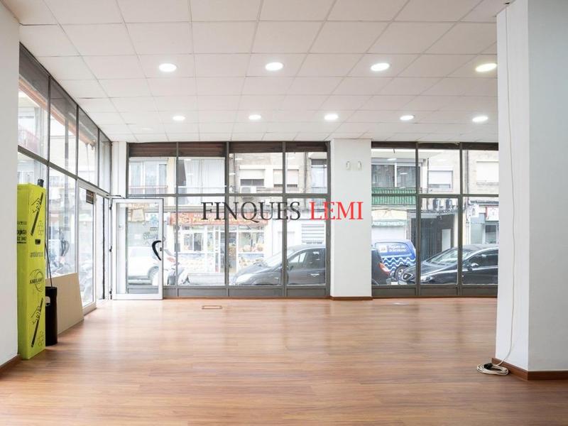 Foto 05cd7147-5a46-4e02-bc6c-13db4e8d17b2. Local comercial a La Verneda - La Pau Barcelona