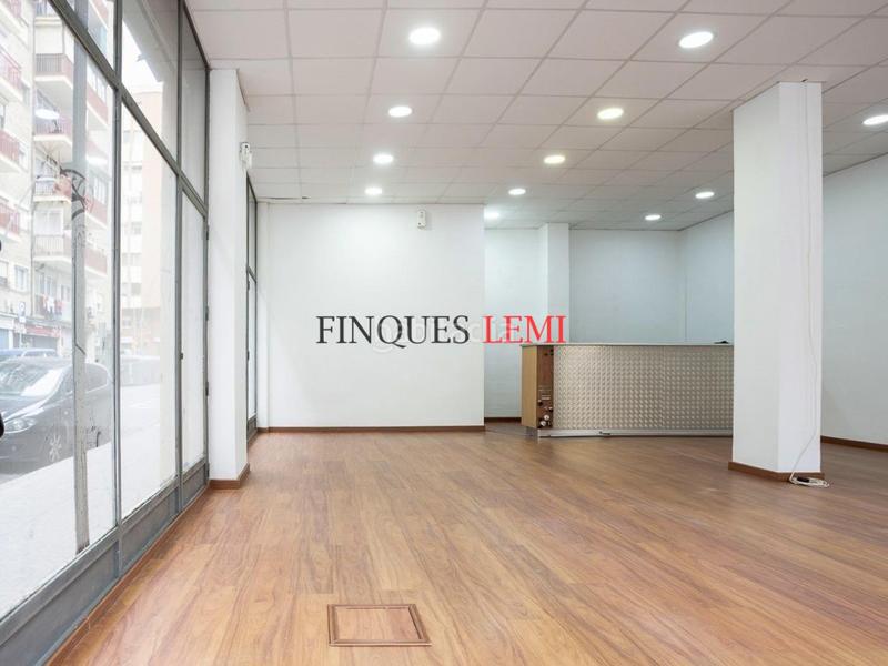 Foto acebb190-17cb-4ae2-8d48-9745b9d33016. Local comercial a La Verneda - La Pau Barcelona
