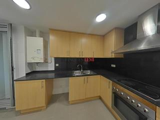 Pis  Terrassa - calle del viveret. Dplex con 4 habitaciones, 3 baos y parking en ubicacin privil