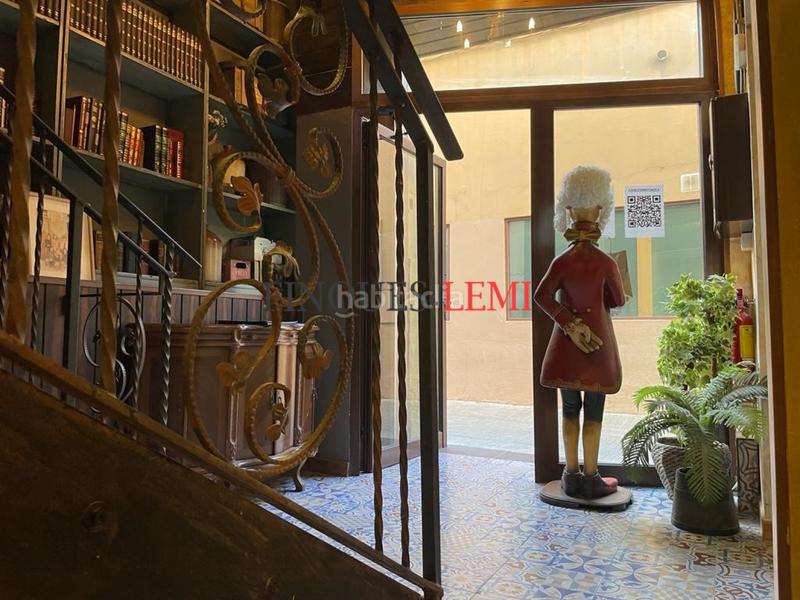 Foto a6847d9e-4071-4e65-a4ab-4f6a389cabad. Local comercial a Barri del Centre Terrassa