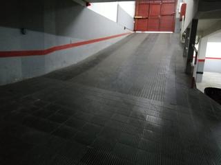 Location Parking voiture  Barcelona - consell de cent. Parking en alquiler para coche mediano grande